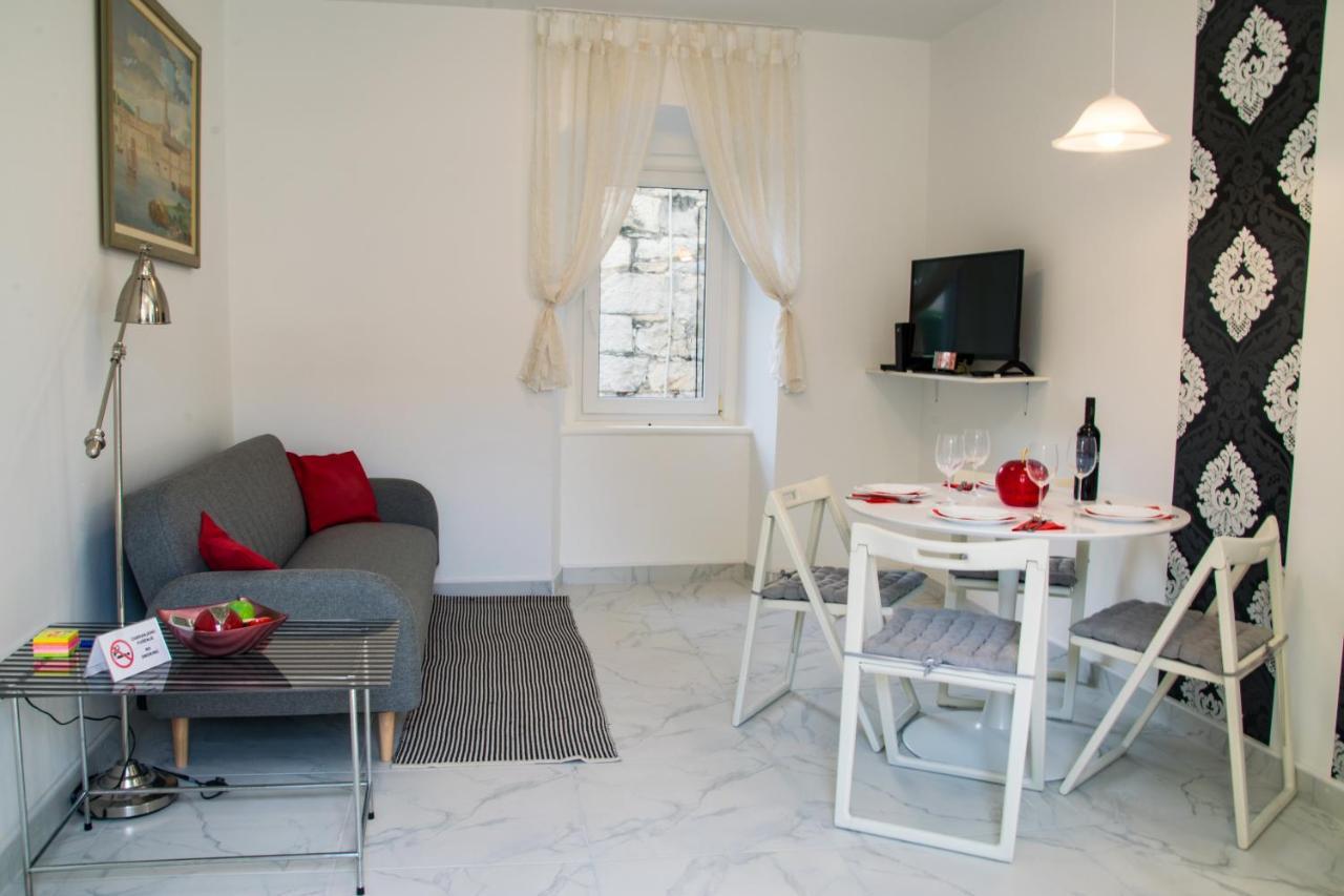 I Smile Apartment Split Exterior photo